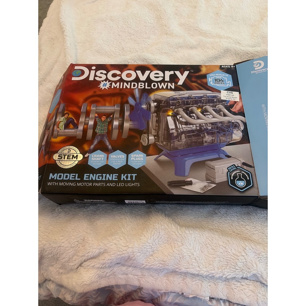 Discovery Mindblown Model Engine Kit 104 Piece STEM DIY Working Motor LED Lights